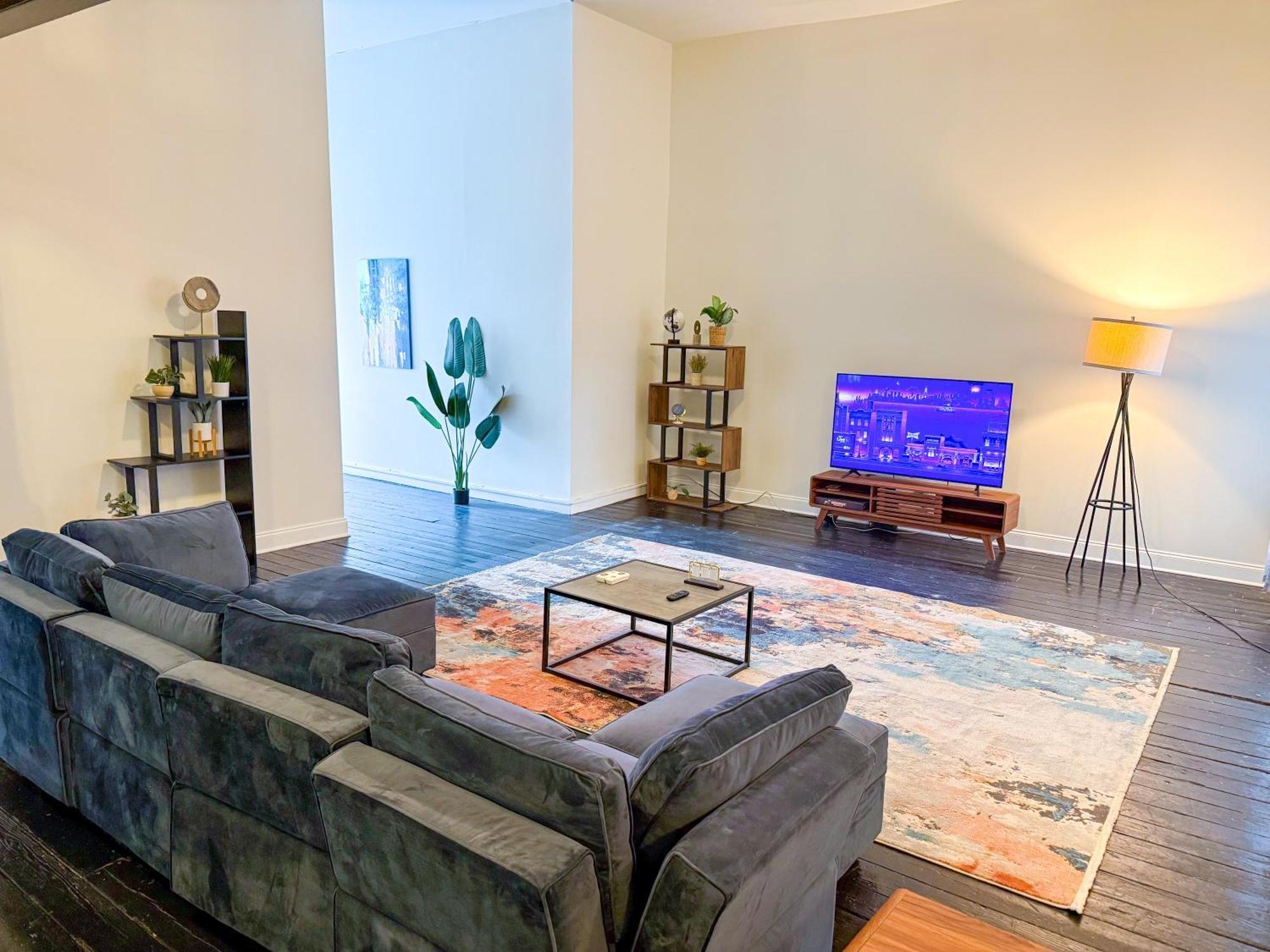 Apartment Luxury 5br South Loop With Pool Table And Optional Parking Near Mccormick Place, Field Museum And Soldier Field Chicago