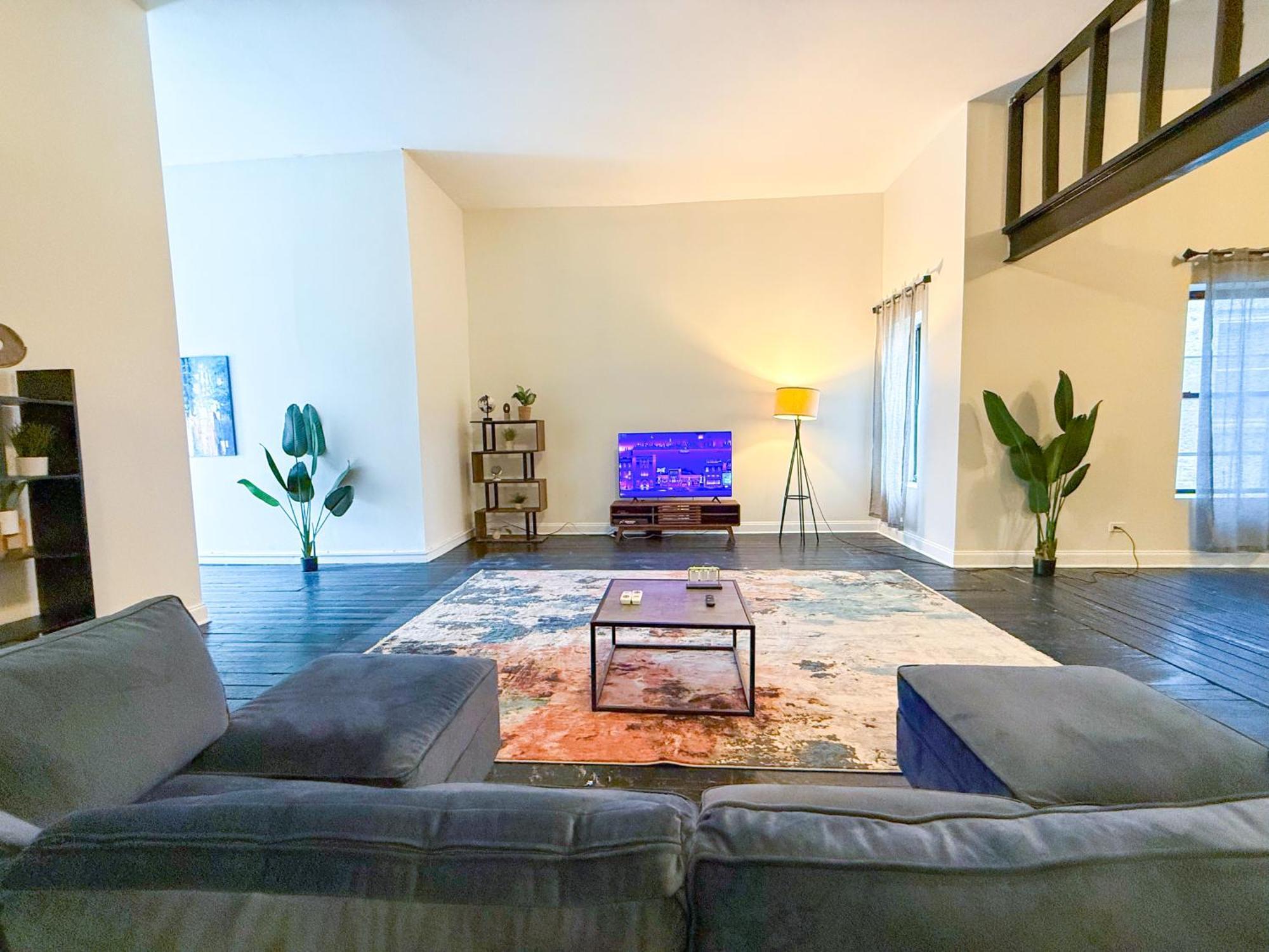 Luxury 5br South Loop With Pool Table And Optional Parking Near Mccormick Place, Field Museum And Soldier Field Chicago