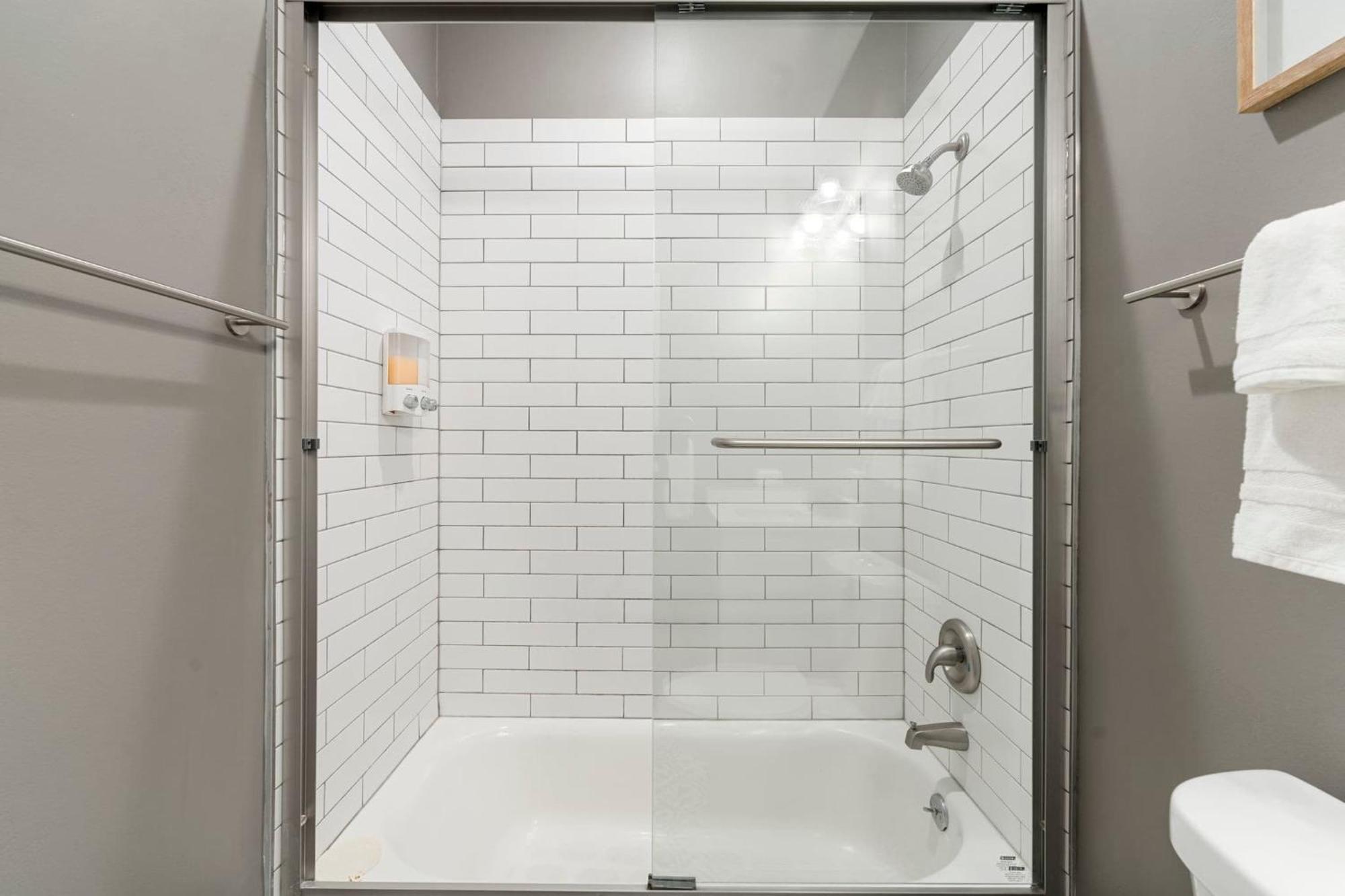 South Loop Three Bedroom Two Bath