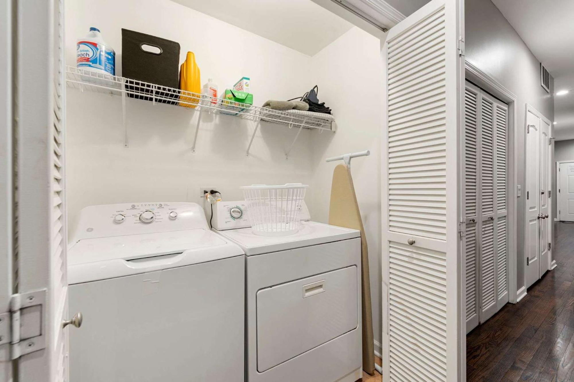 South Loop Three Bedroom Two Bath