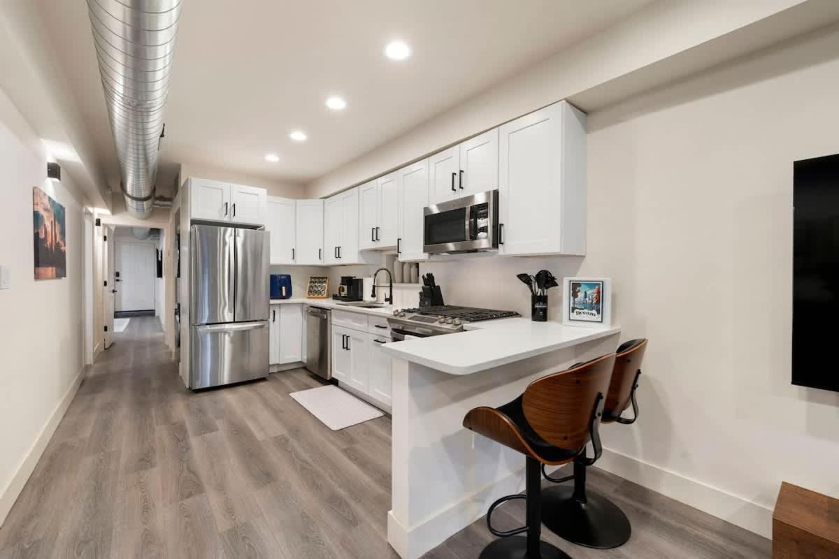 Luxury 2br 2ba In Wicker Park * Chicago