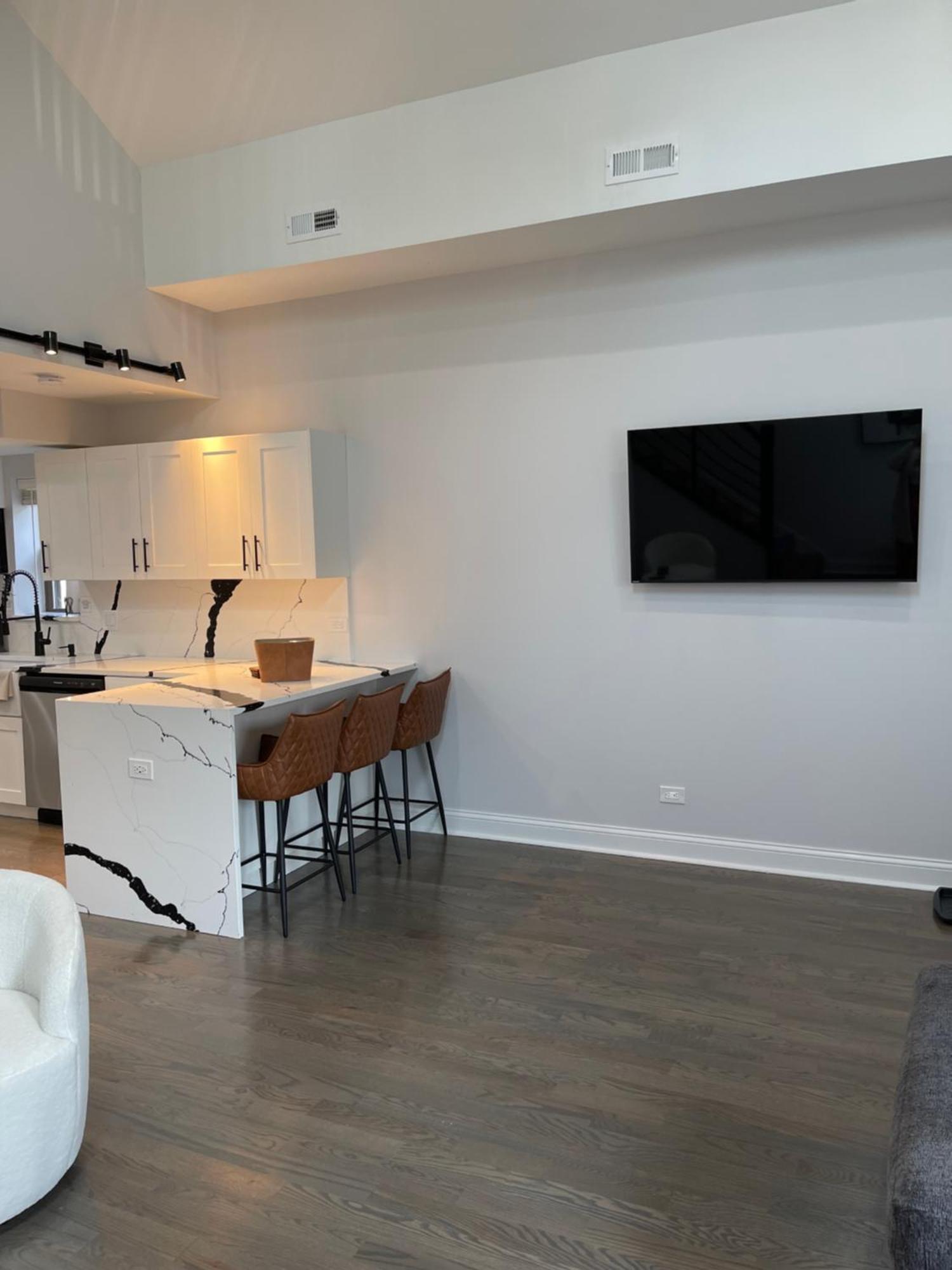 Apartment Mixed Neutral Vibes