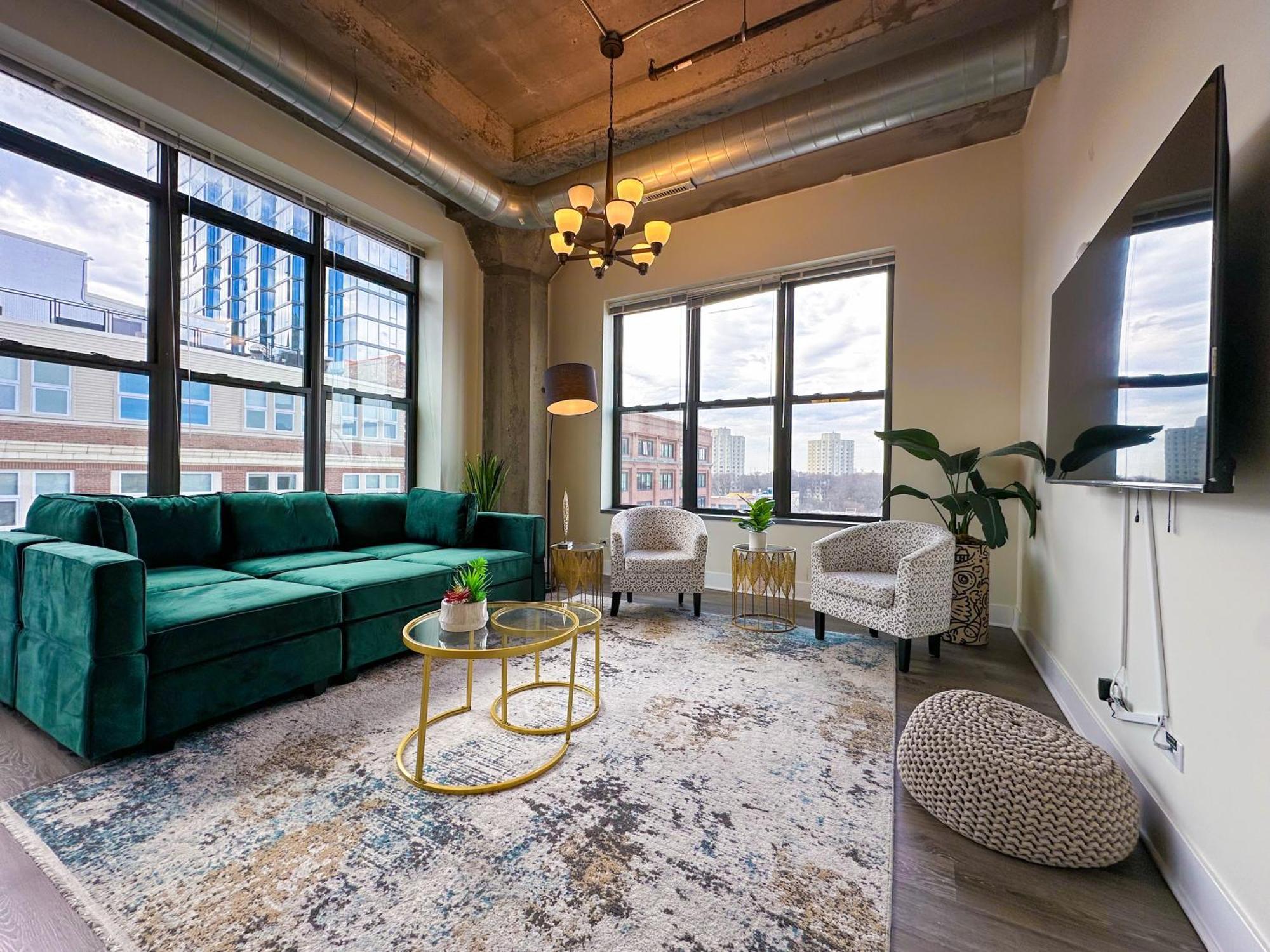 Mccormick Place Spacious 3br Family Heaven With Optional Parking Sleeps 10 Guests Near Soldier Field And Field Museum Apartment Chicago