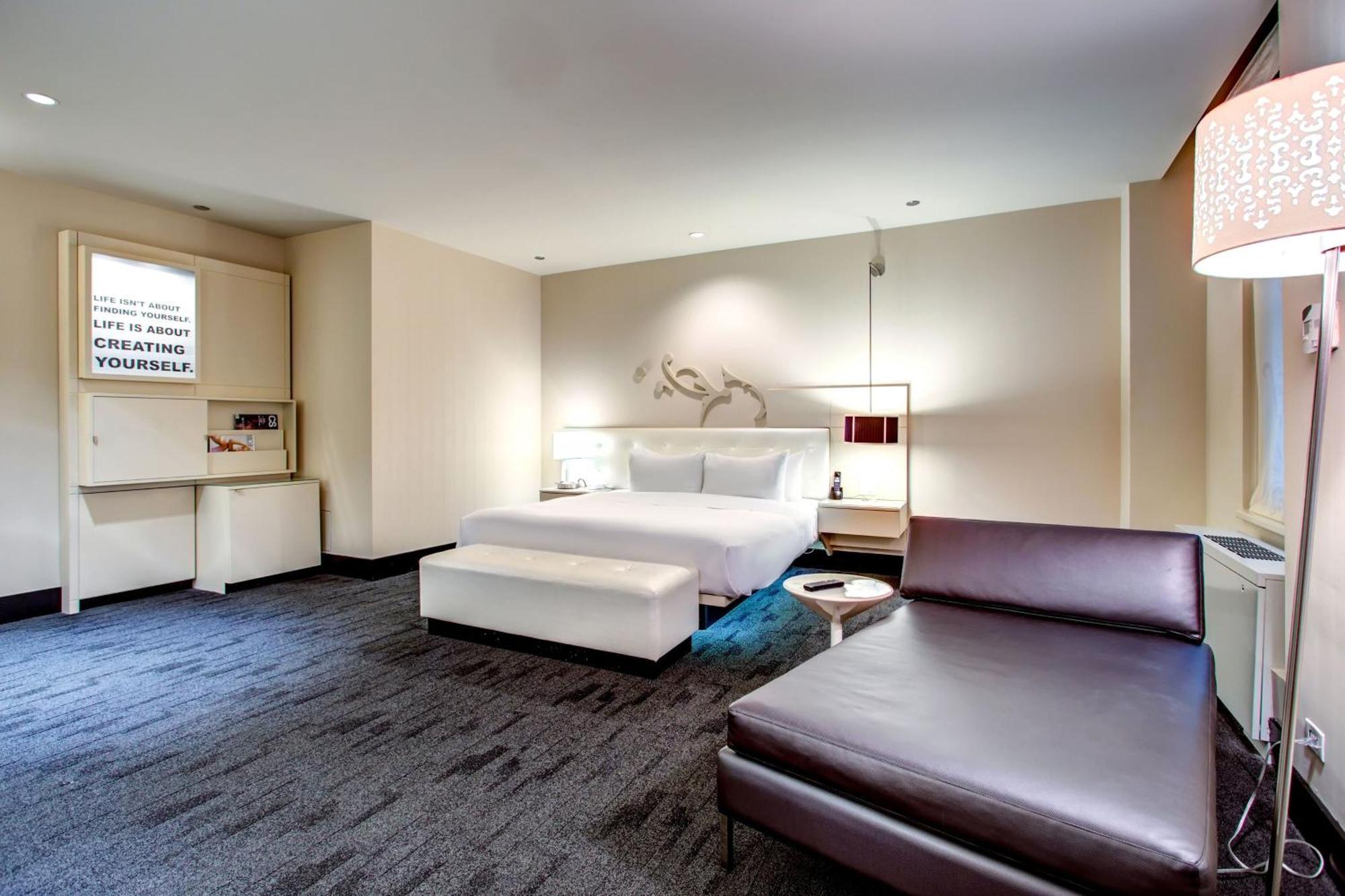 The Midland Hotel, Chicago, A Tribute Portfolio 4*