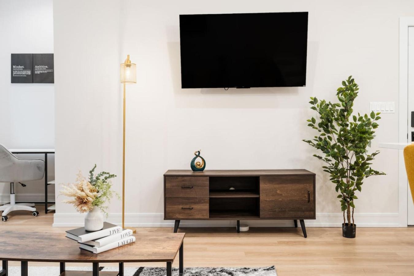 Affordable Private - Shared Apartment