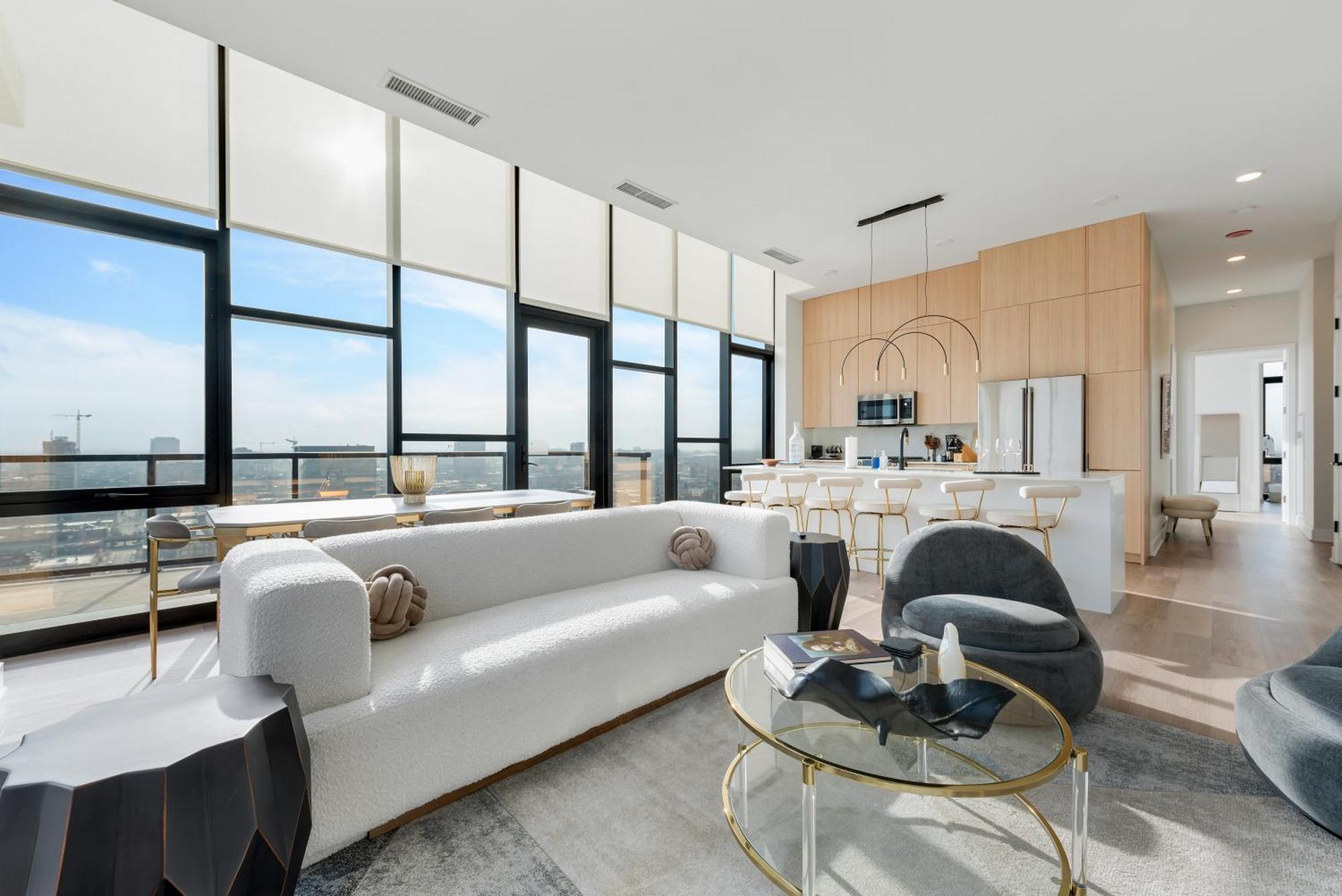 Avenir West Loop Penthouses With Iconic Views * Chicago