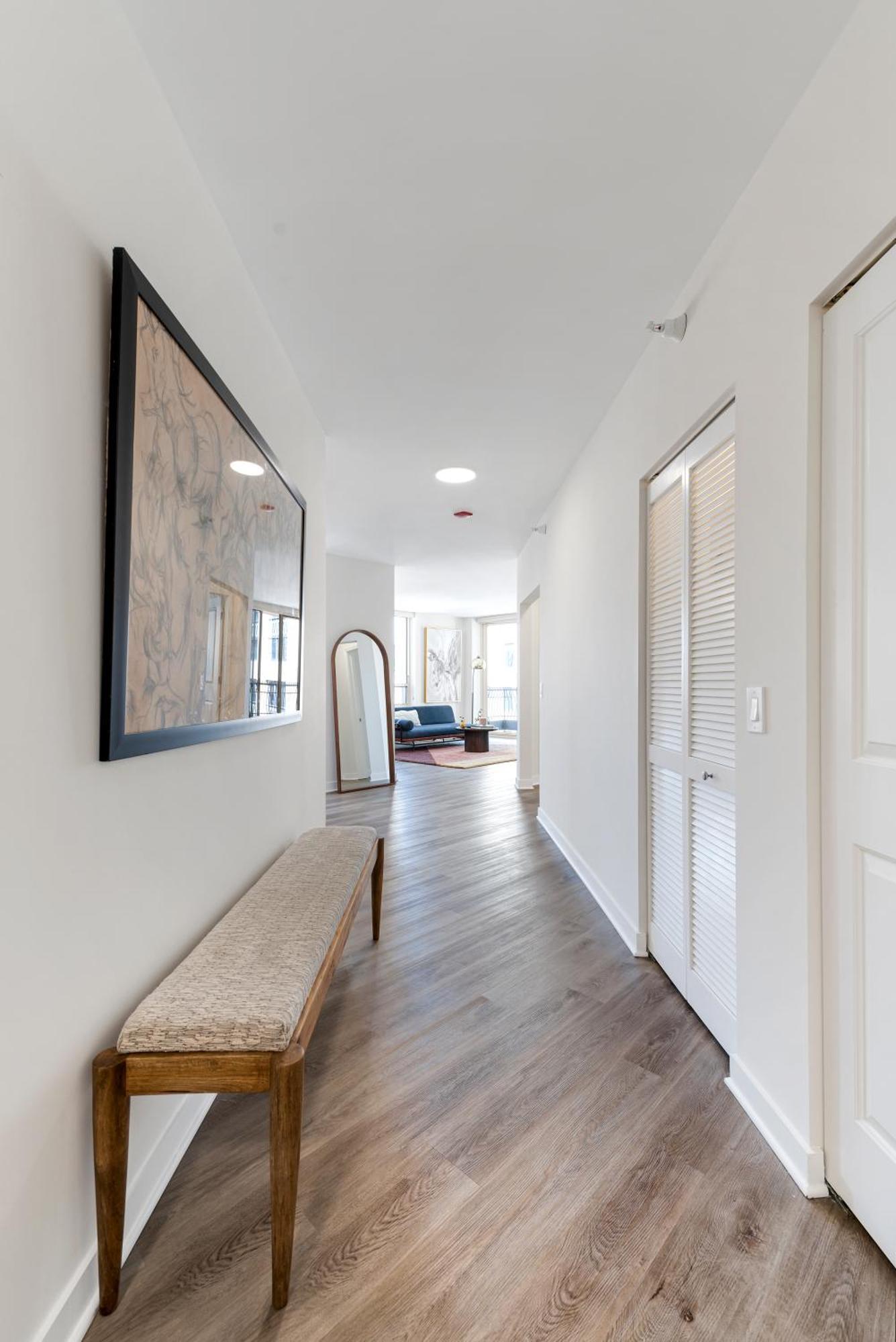 The Bernardin Gold Coast Luxury Near Magnificent Mile Apartment *