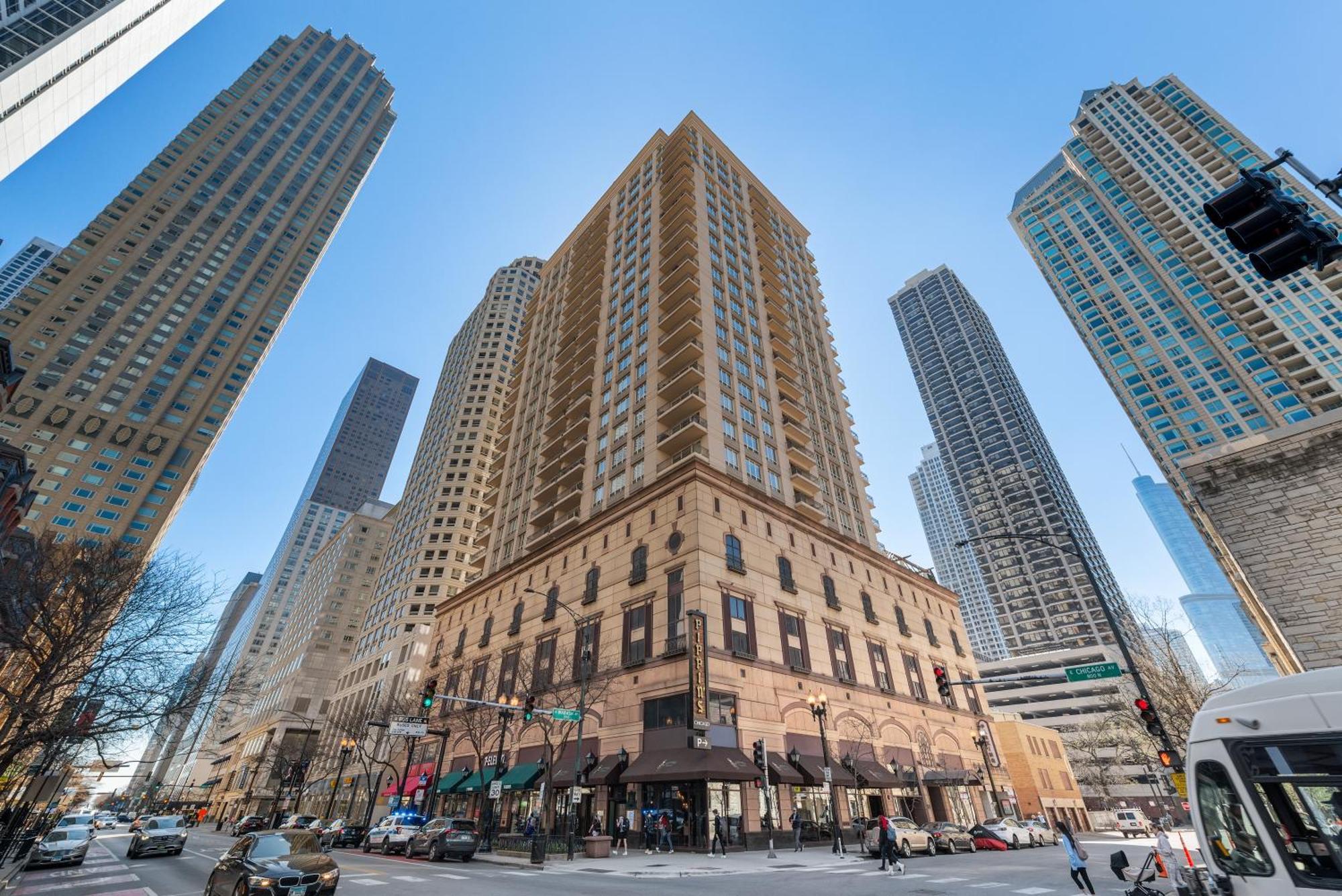 The Bernardin Gold Coast Luxury Near Magnificent Mile Apartment Chicago