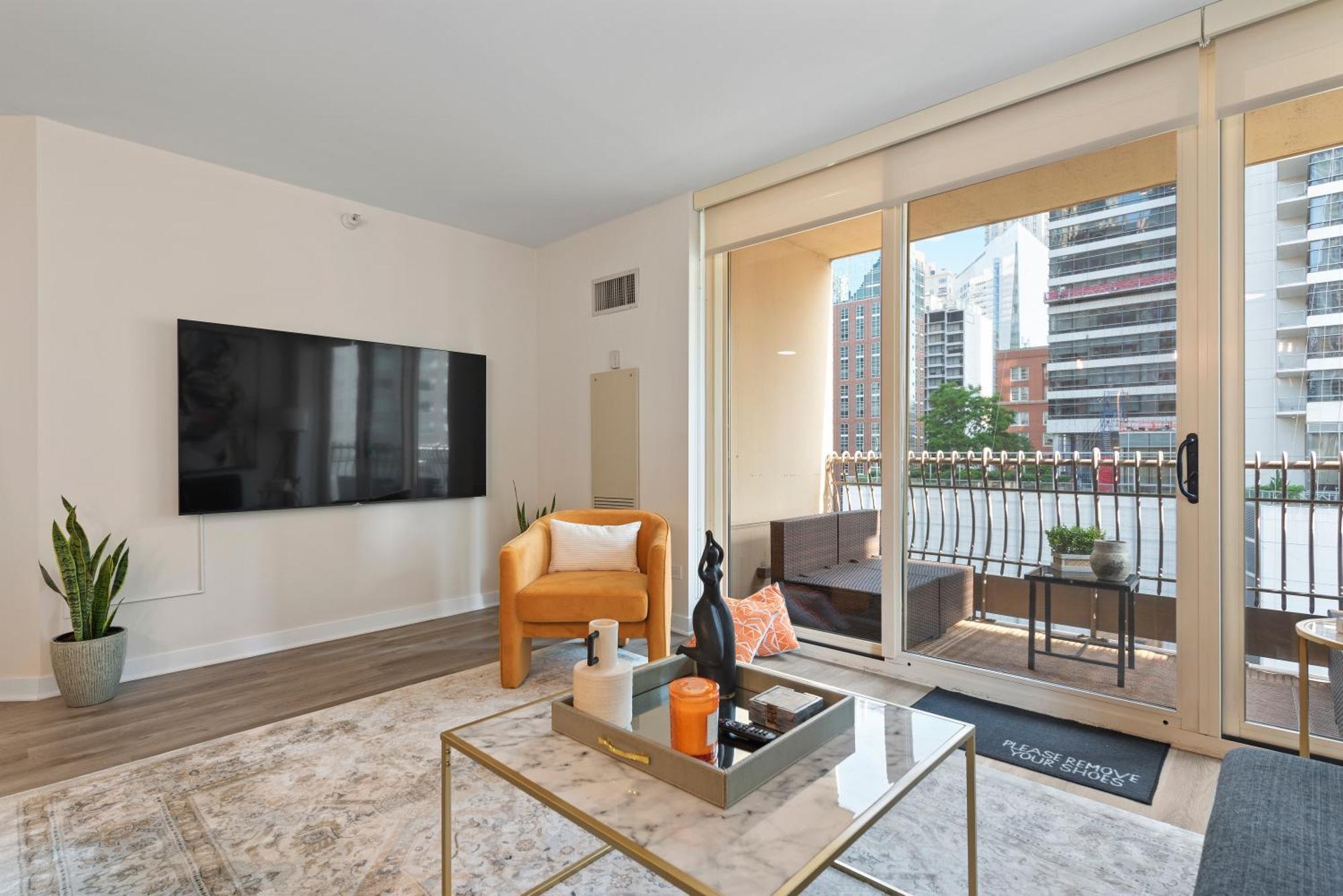 The Bernardin Gold Coast Luxury Near Magnificent Mile