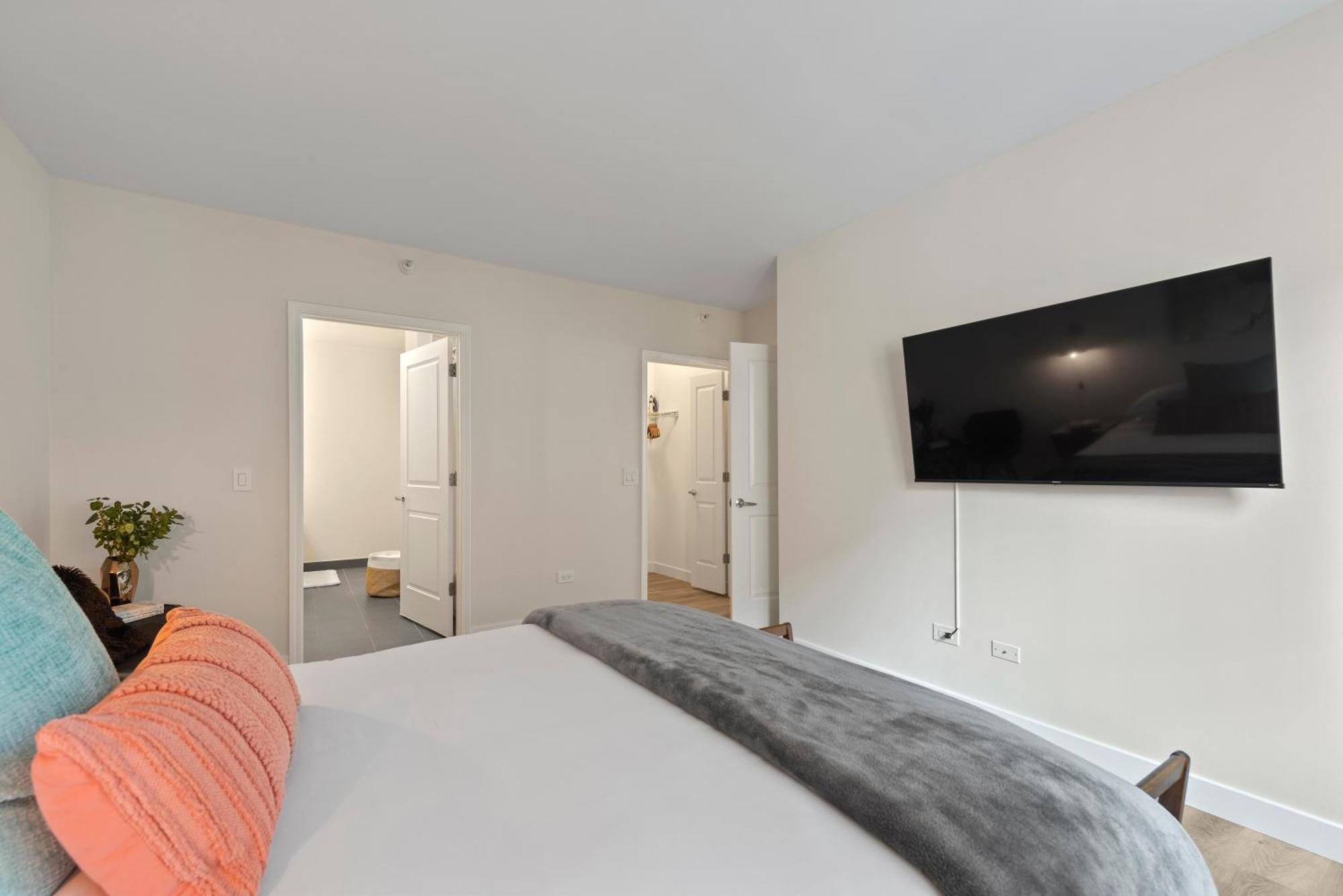 Apartment The Bernardin Gold Coast Luxury Near Magnificent Mile *