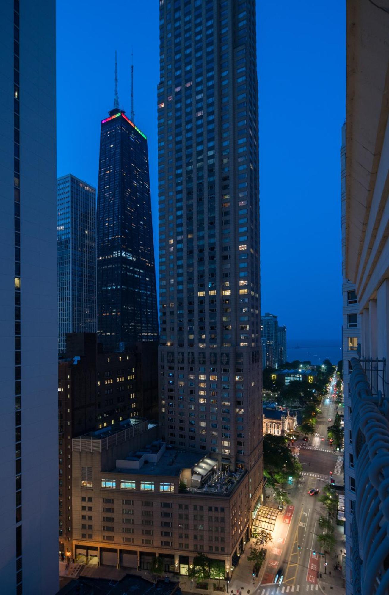Apartment The Bernardin Gold Coast Luxury Near Magnificent Mile Chicago