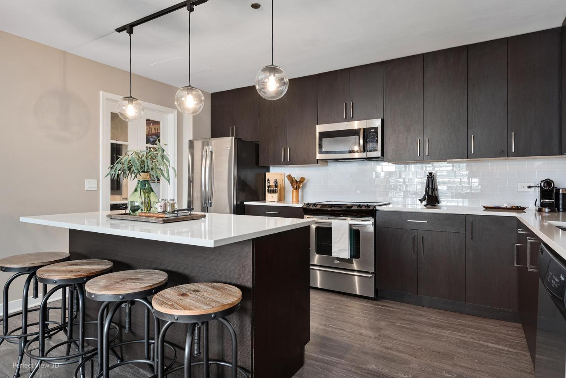 The Bernardin Gold Coast Luxury Near Magnificent Mile Apartment *