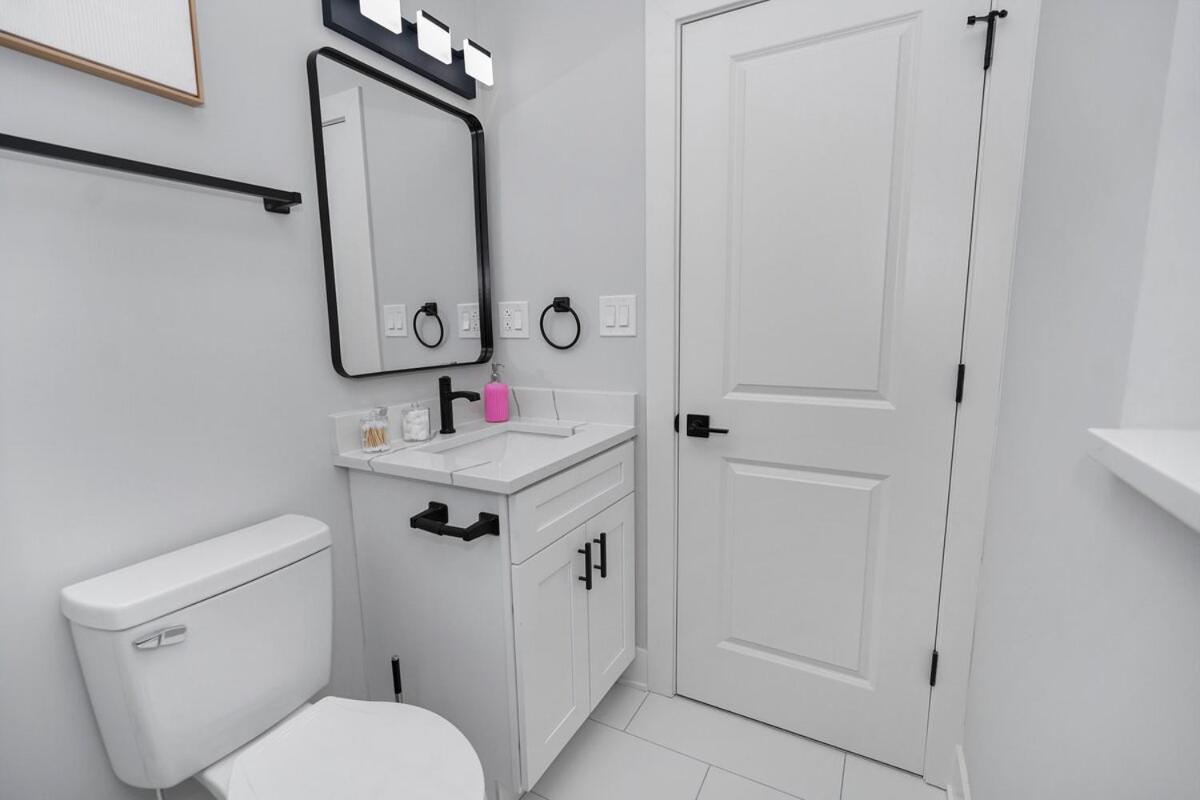 Apartment Pilsen Art Center Family Friendly 3br Retreat With Free Parking Near Medical District, Douglas Park And Illinois Chicago