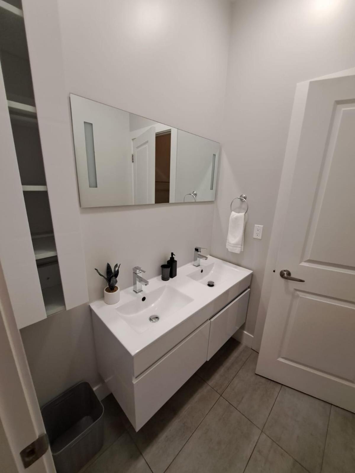 Sleek Style 3br Haven - Free Parking - Ashland 2n *