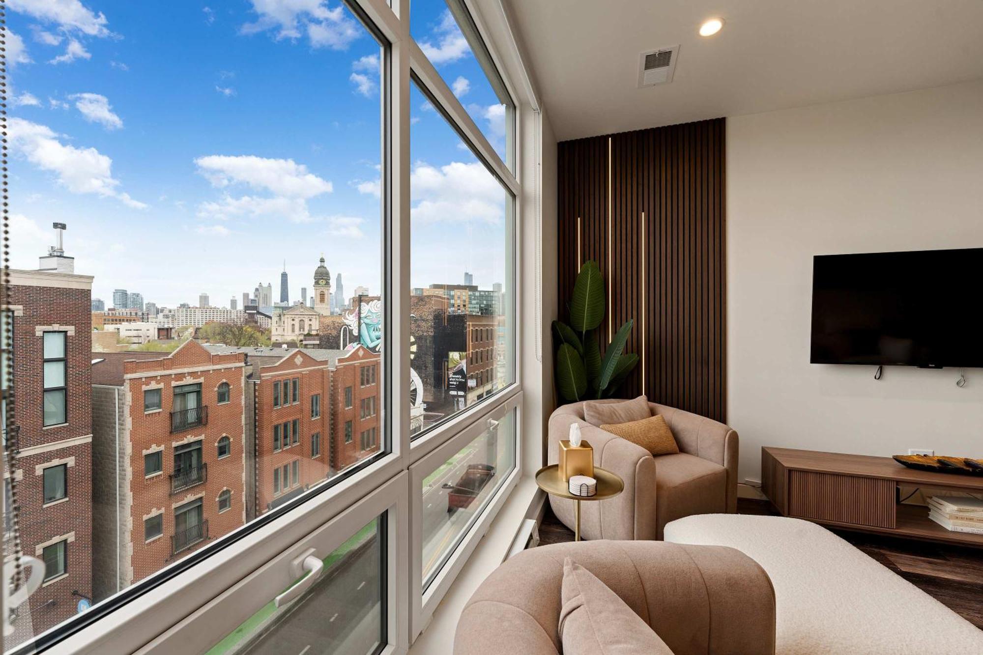 Luxury 2bd-2ba View-gym-rooftop *