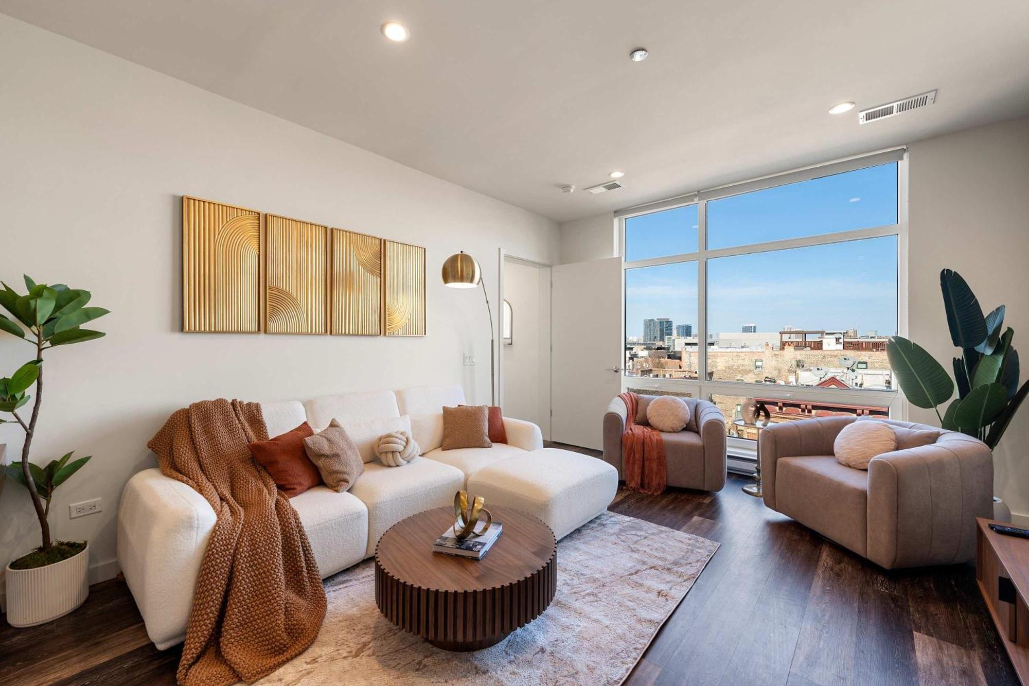 Luxury 2bd-2ba View-gym-rooftop *