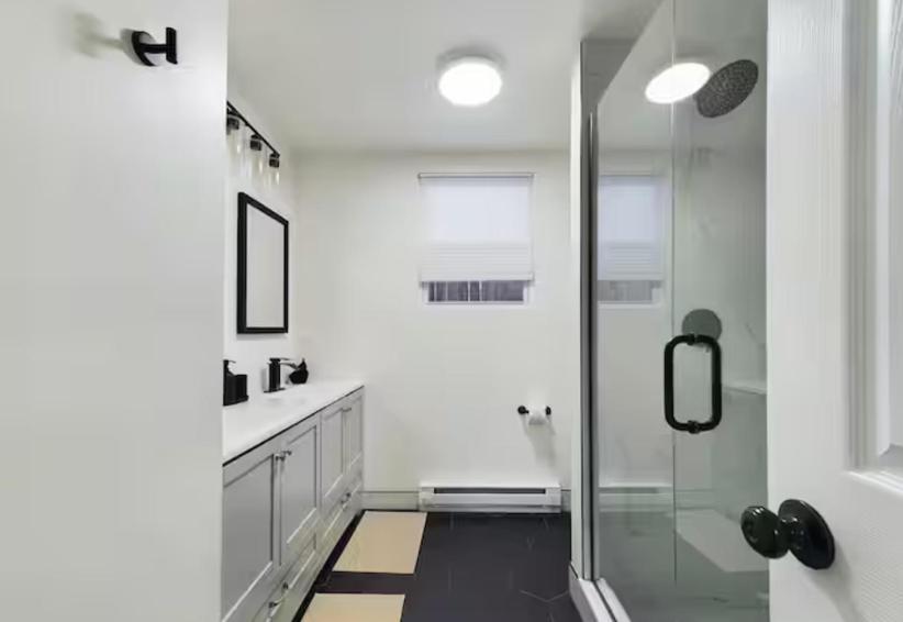 Apartment Chic Modern Comfort In Chicago