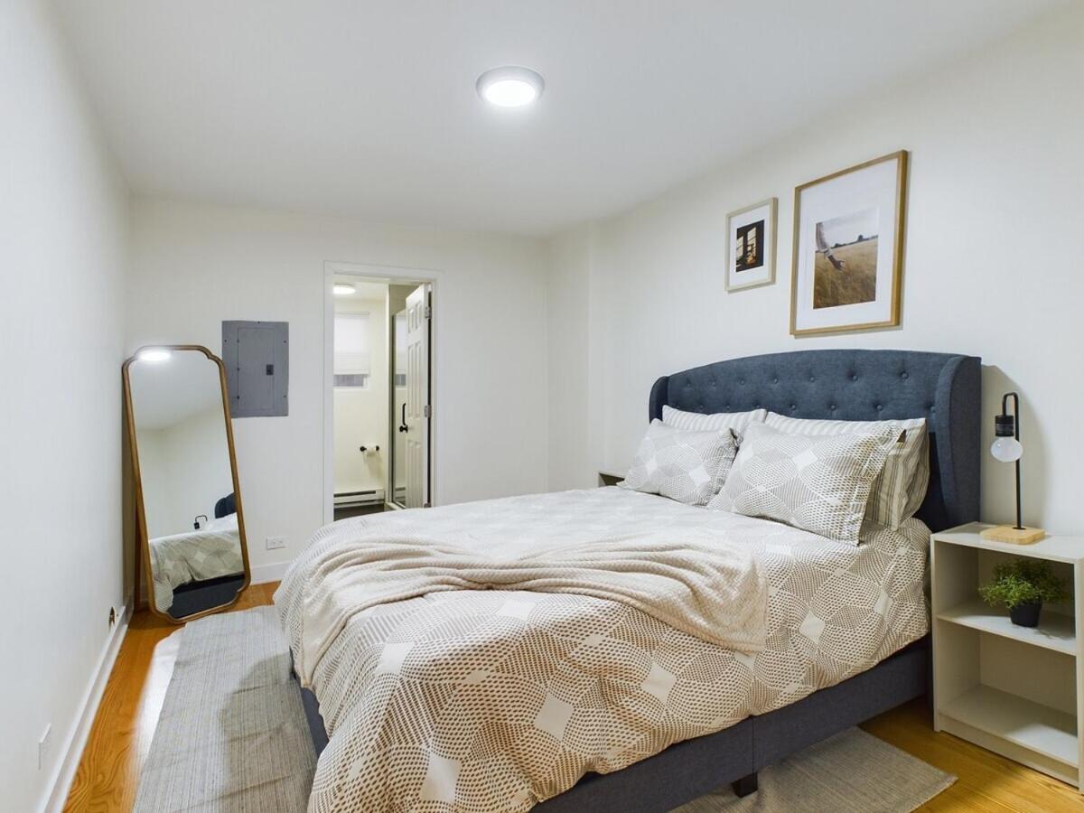 Chic Modern Comfort In *