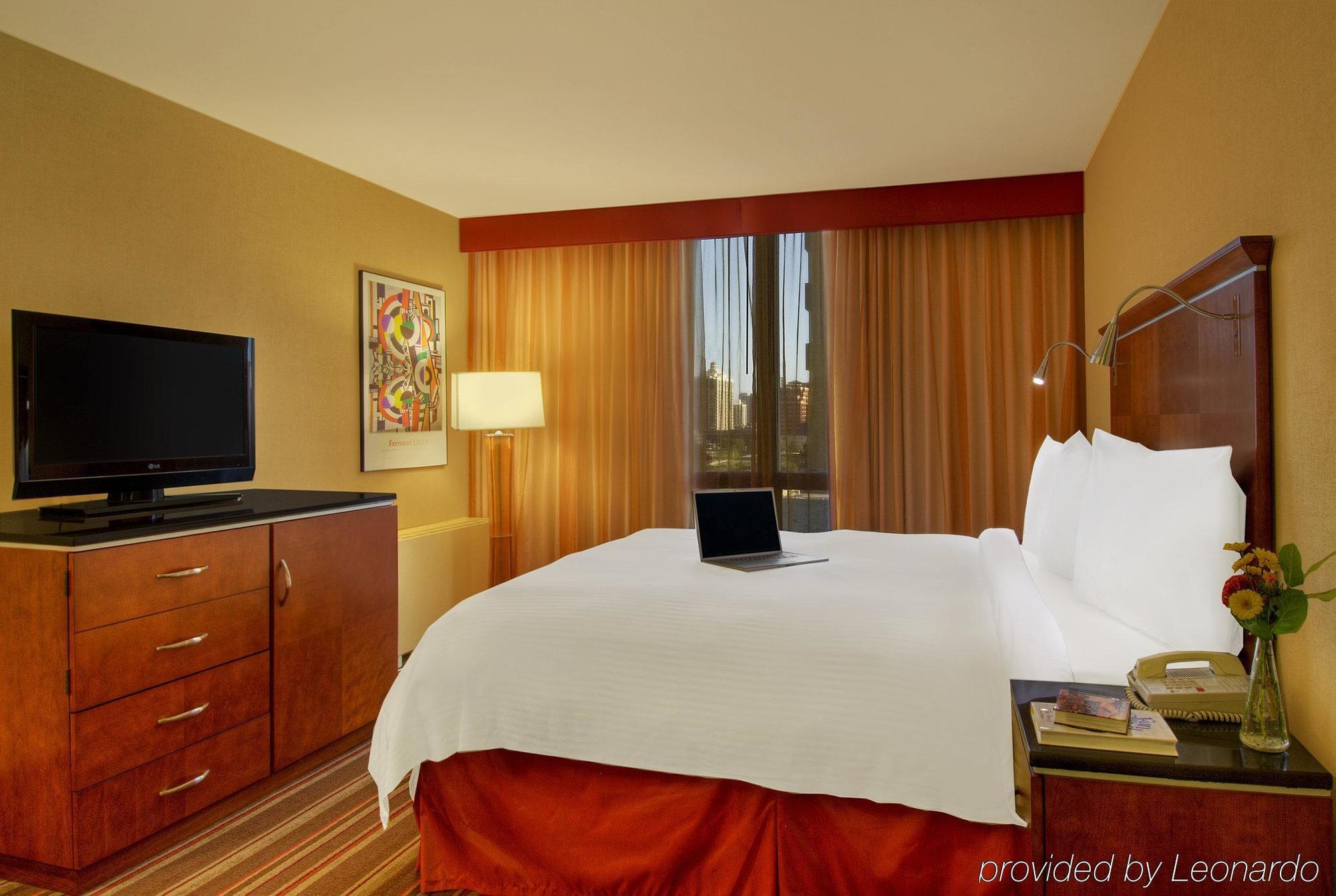 Le Meridien Essex Hotel Chicago