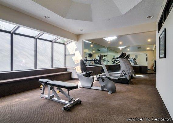 Inn Sleep Midway Airport 2*