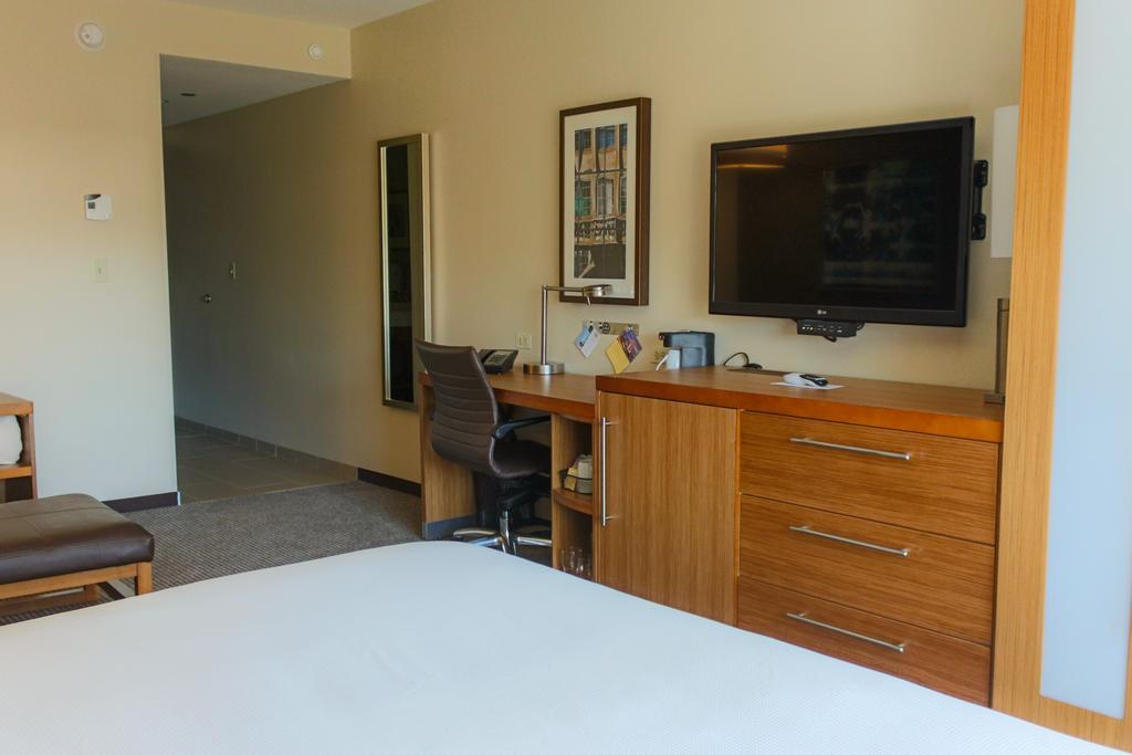 Hyatt Place Chicago-south/university Medical Center 3*
