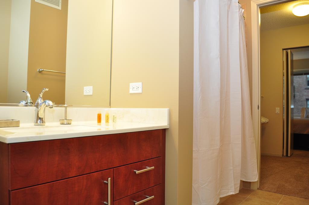 Aparthotel Modern Loop 4*