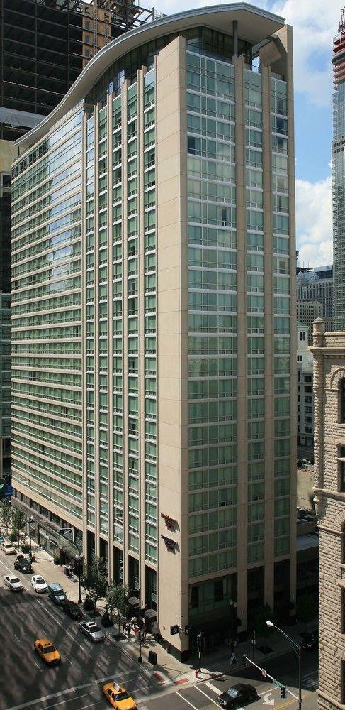 Springhill Downtown/river North 3*