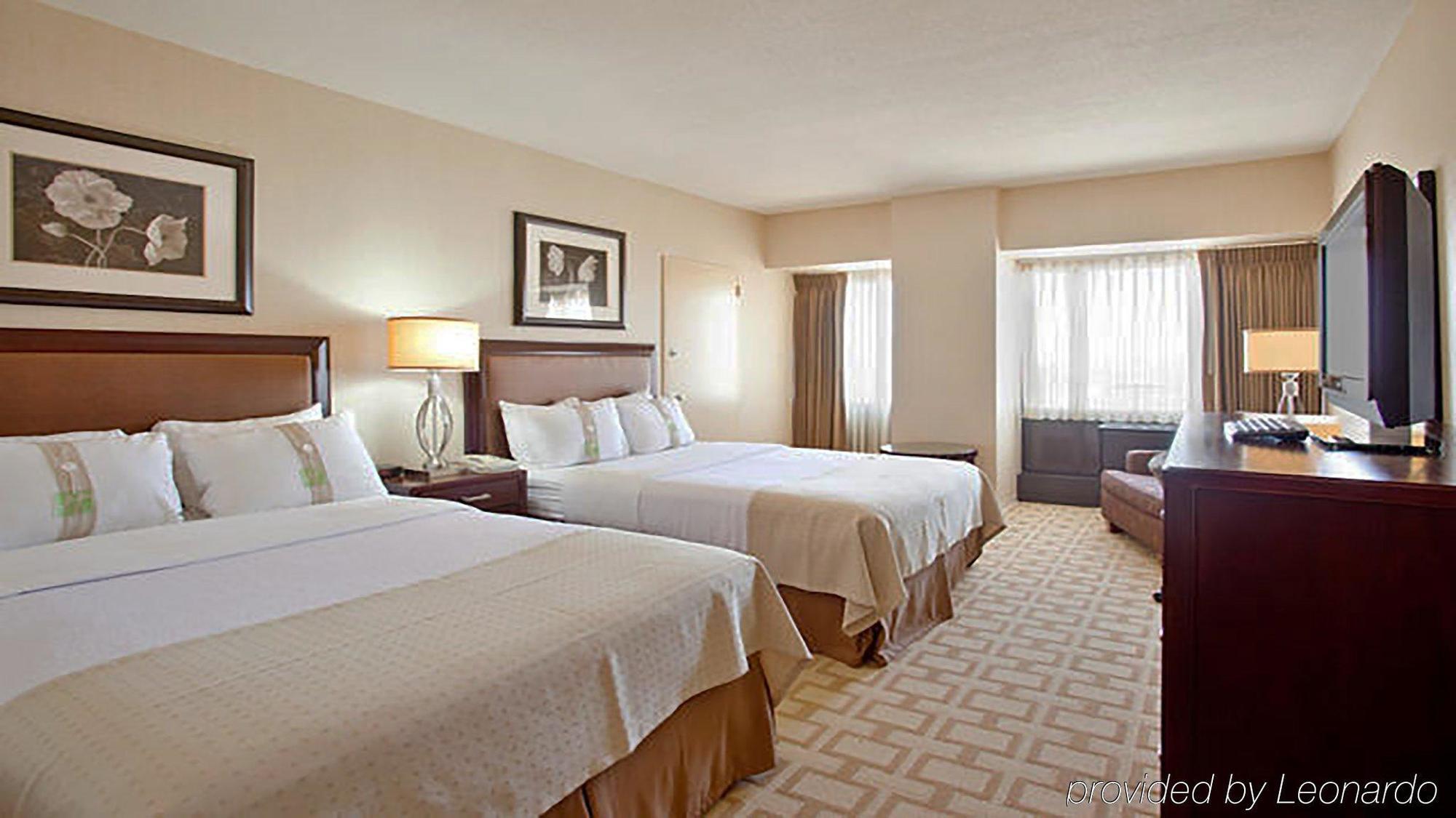 Holiday Mart Plaza River North, An Ihg Hotel 4*