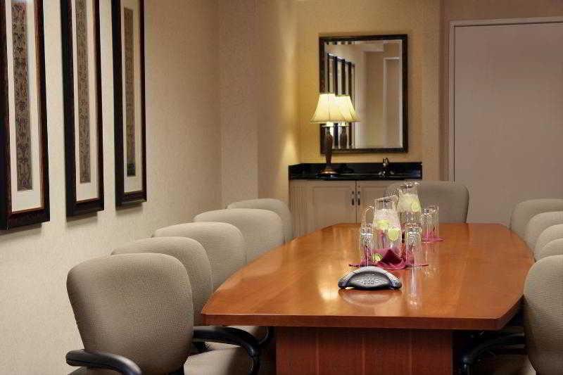 Ac Downtown 4*