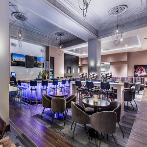 Cambria Loop - Theatre District Hotel