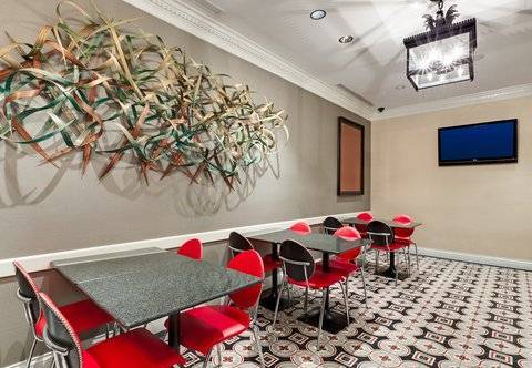Holiday Express - Magnificent Mile By Ihg Hotel