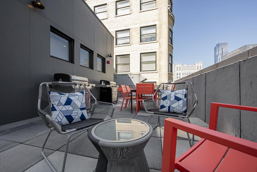 Skyblue Apartment *