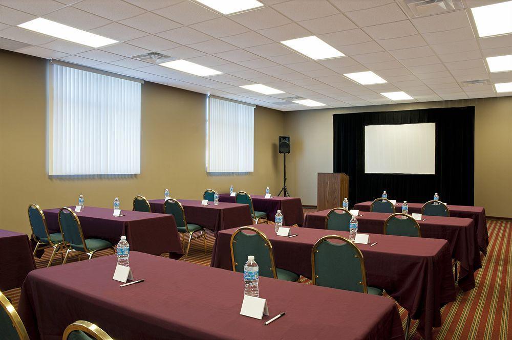 South Loop Hotel 3*