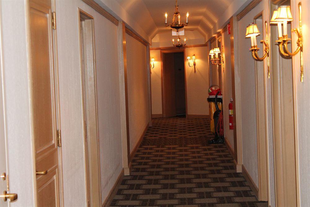 The Buckingham Hotel 3*
