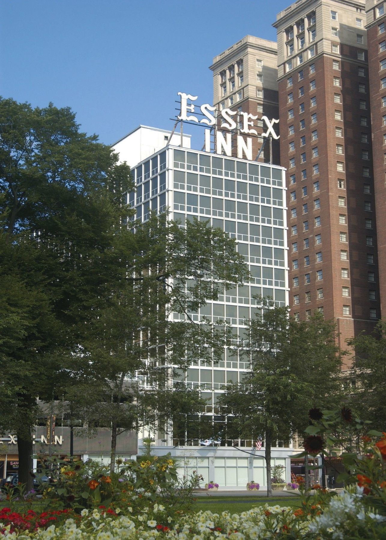 Le Meridien Essex Hotel 4*
