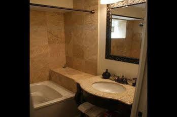 Roscoe Village Hotel Chicago