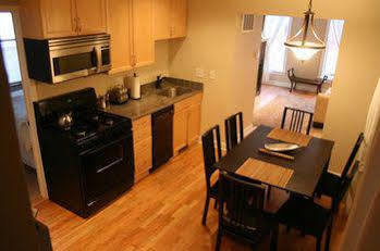 Roscoe Village 3* Chicago