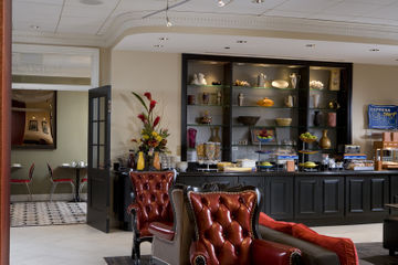 The Cass - A Express Hotel