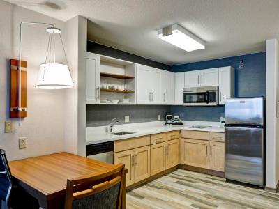 Hotel Homewood By Hilton Downtown Chicago