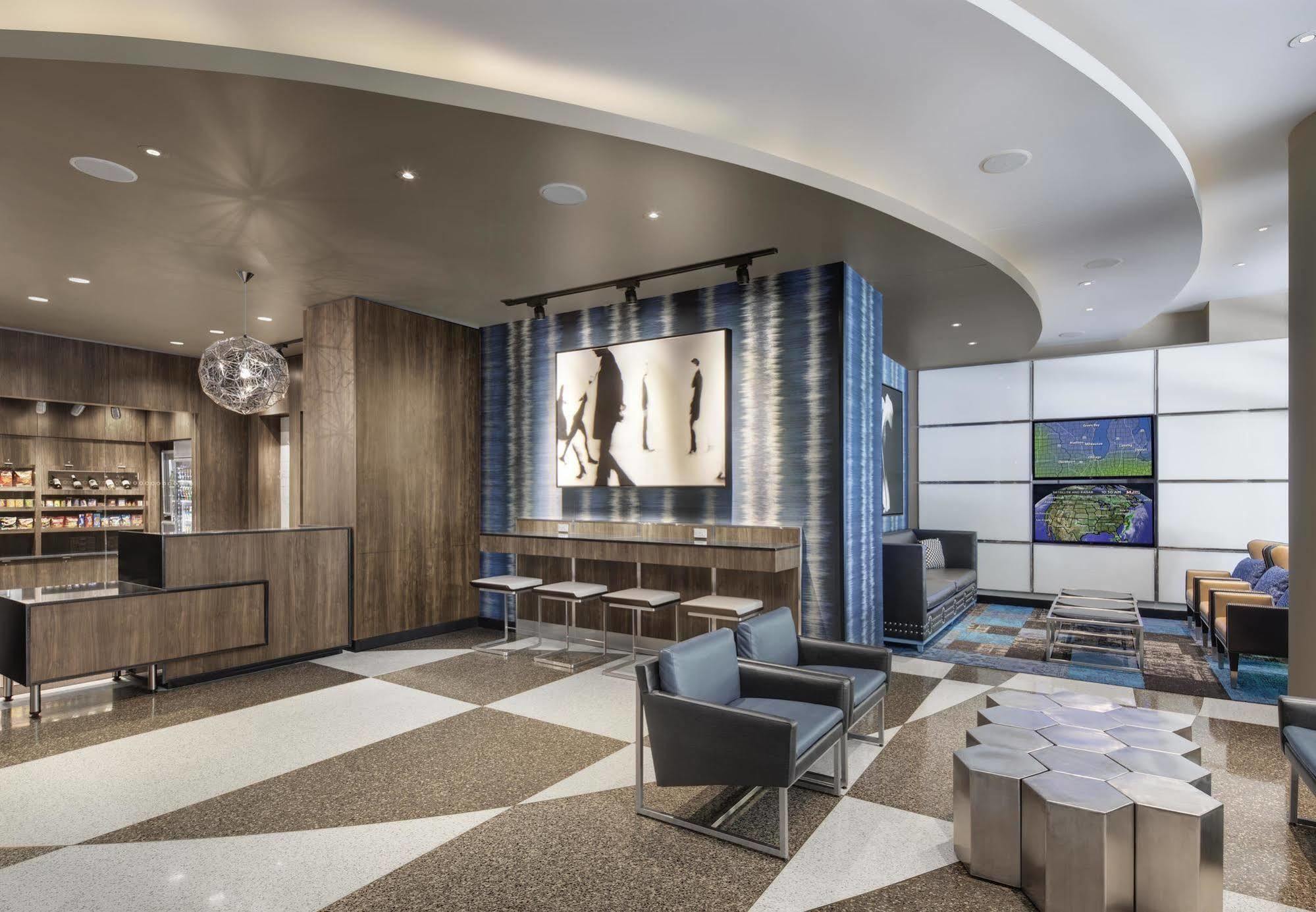 Fairfield And Downtown/ Magnificent Mile 3*