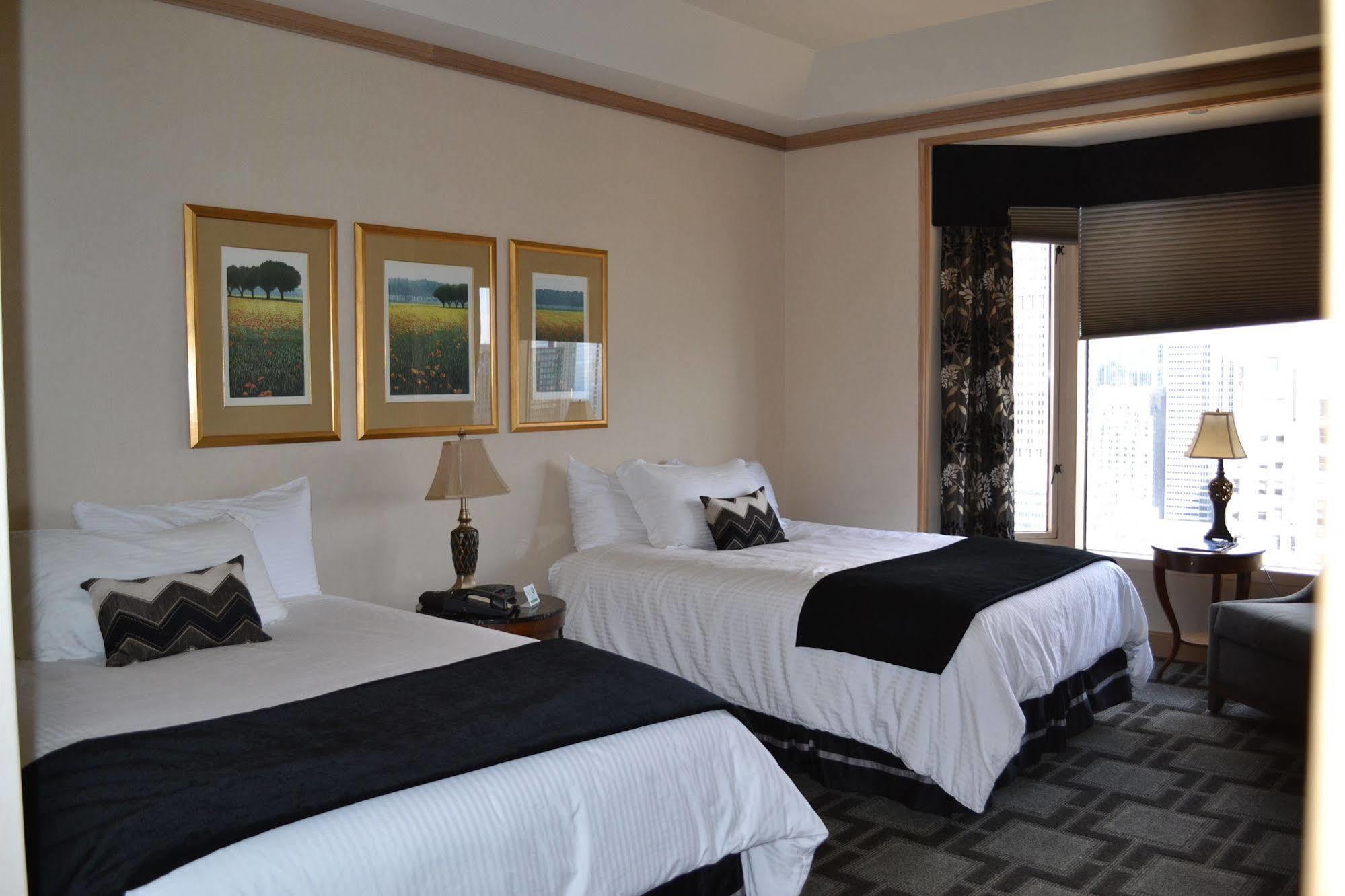 The Buckingham 3* Chicago