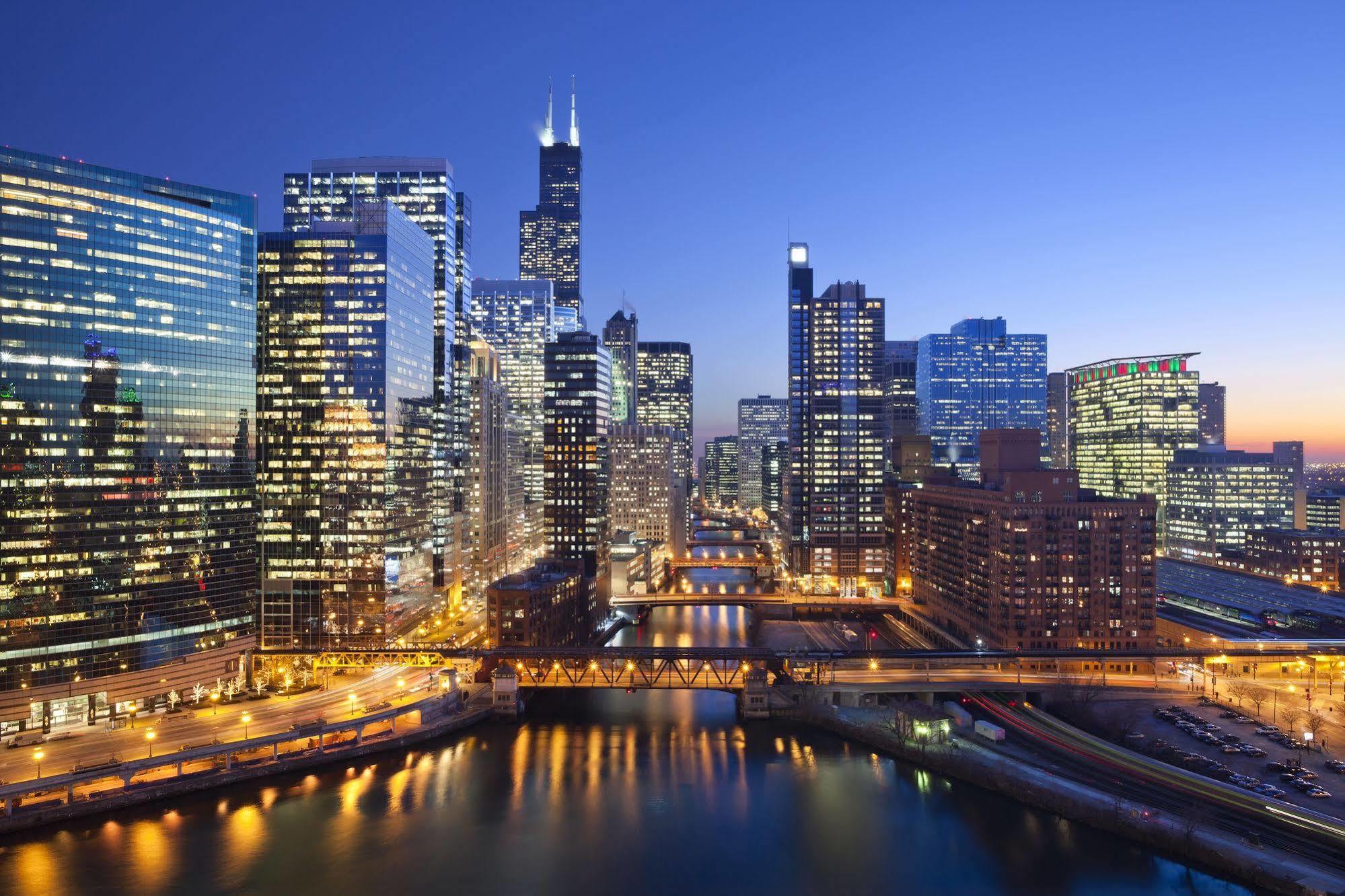 Mart Plaza River North, An Ihg Chicago
