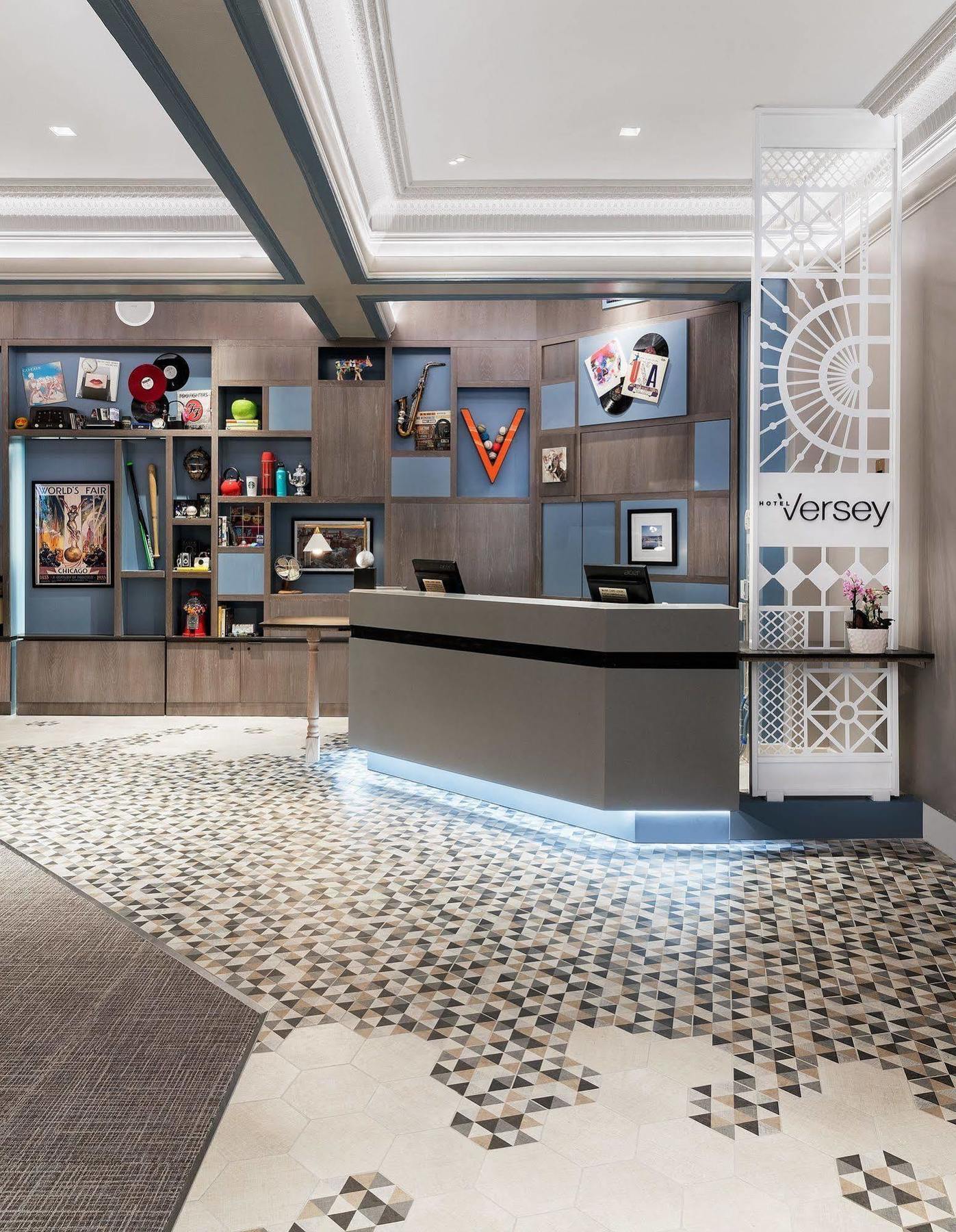 Hotel Versey Lincoln Park