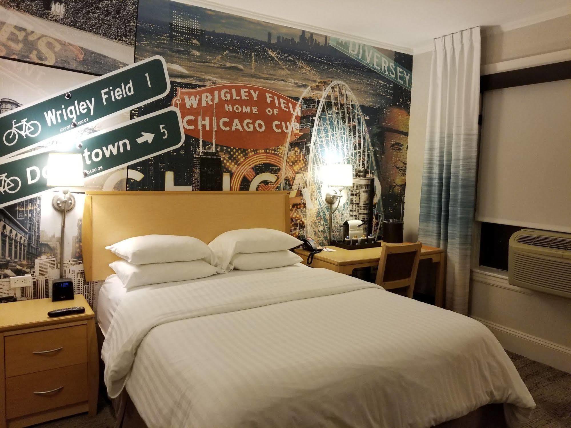 Hotel Versey Lincoln Park 3*