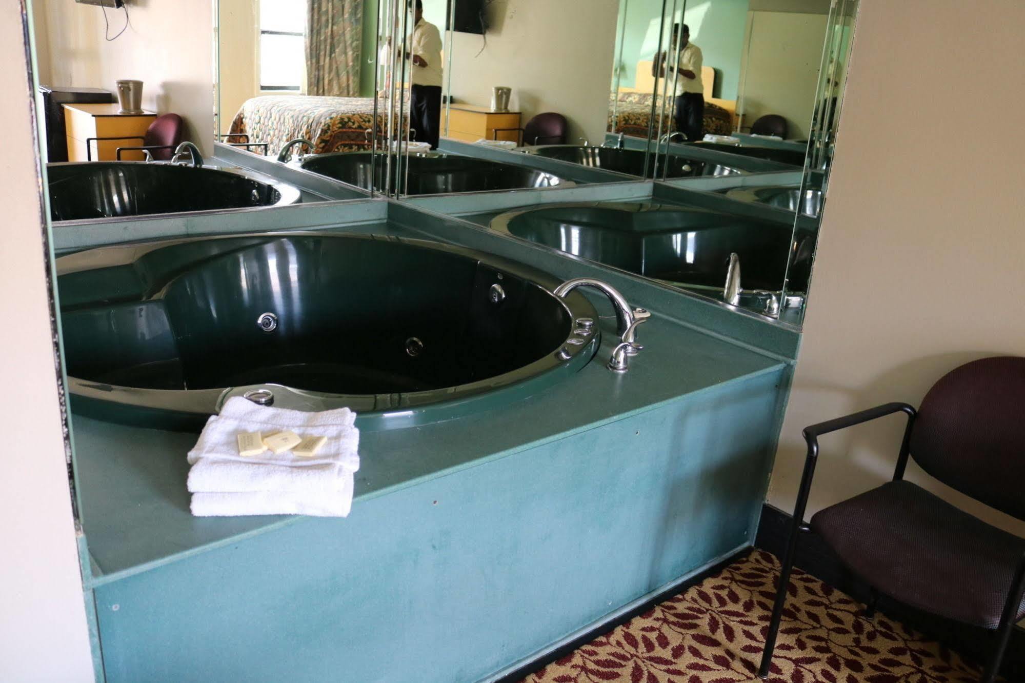Miami & Motel Oak Lawn