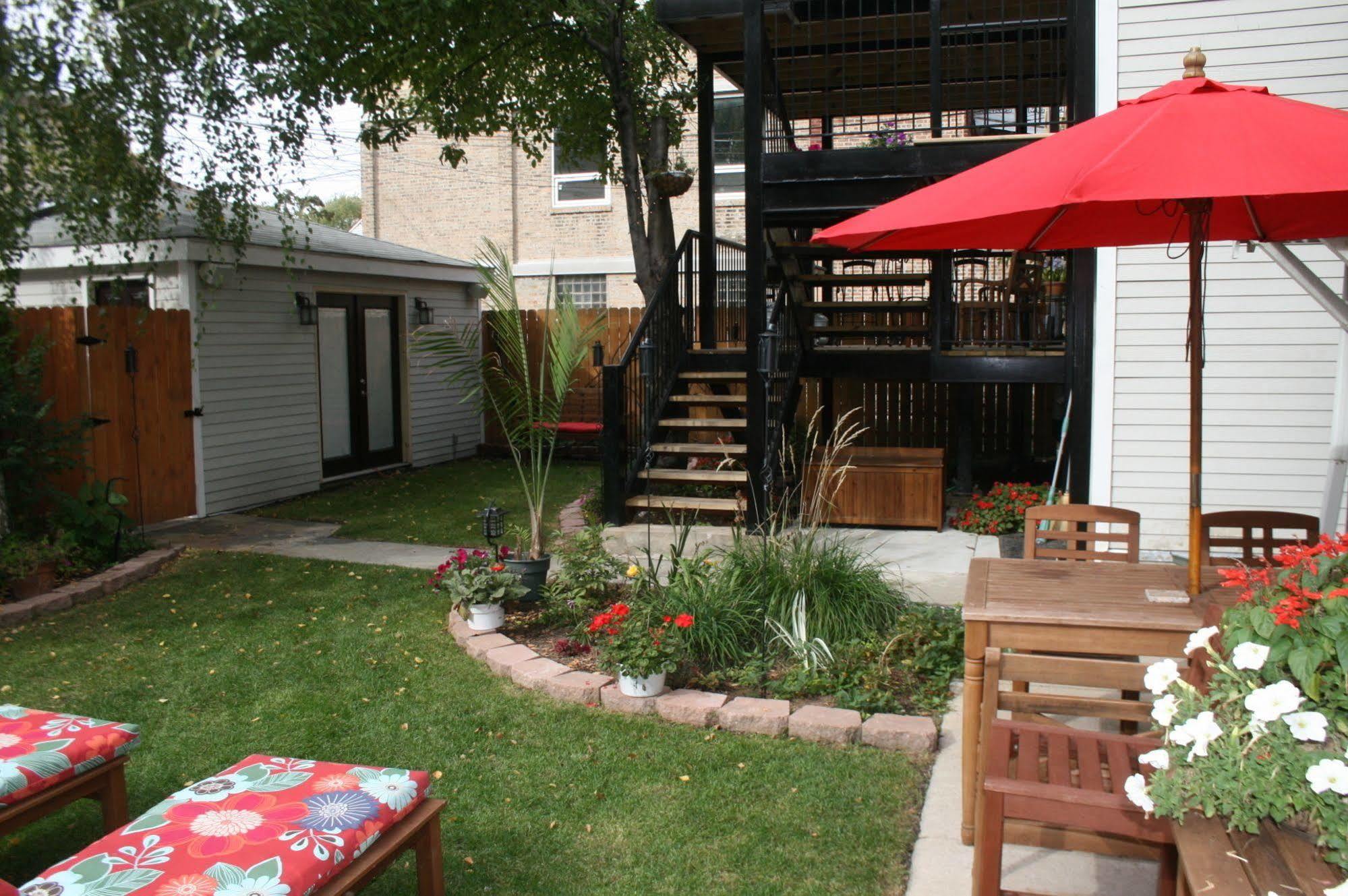 Roscoe Village Hotel