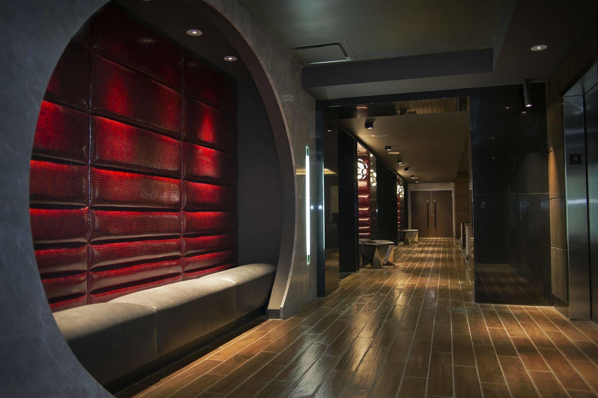 Hotel Godfrey Chicago