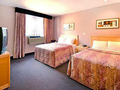 Versey Lincoln Park 3*