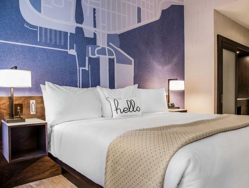 Cambria Loop - Theatre District Hotel