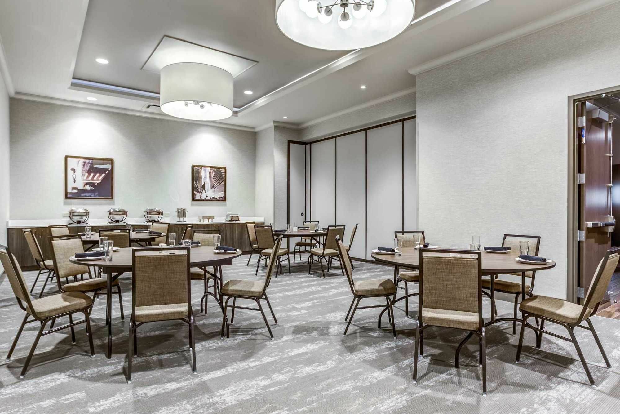 Hotel Cambria Loop - Theatre District 4*